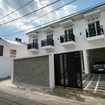 House Of Bedjo Powered By Cocotel ยอกยาการ์ตา ภายนอก รูปภาพ